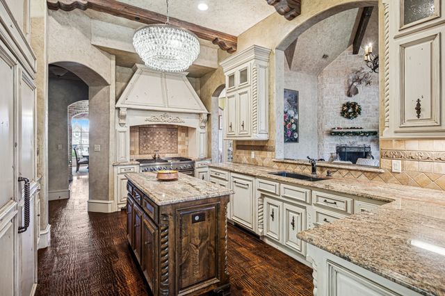 4901 Rockrimmon Court, Colleyville, TX 76034