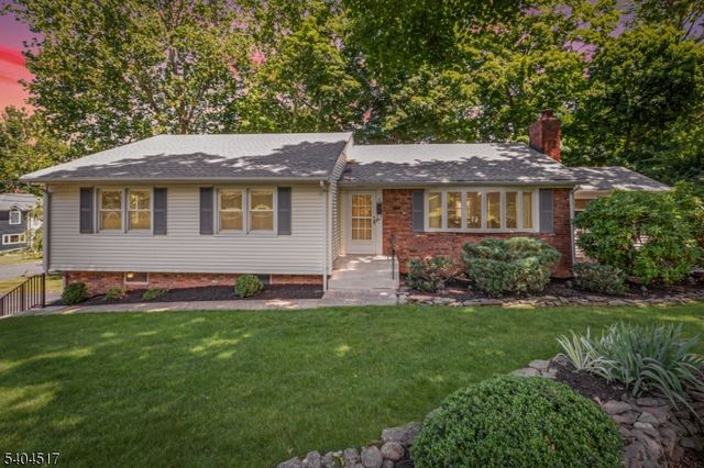 6 Deerfield Rd, New Providence Boro, NJ 07974