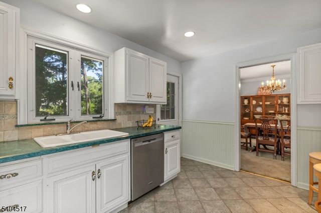 6 Deerfield Rd, New Providence Boro, NJ 07974