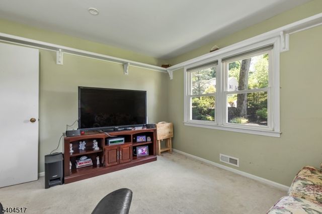 6 Deerfield Rd, New Providence Boro, NJ 07974