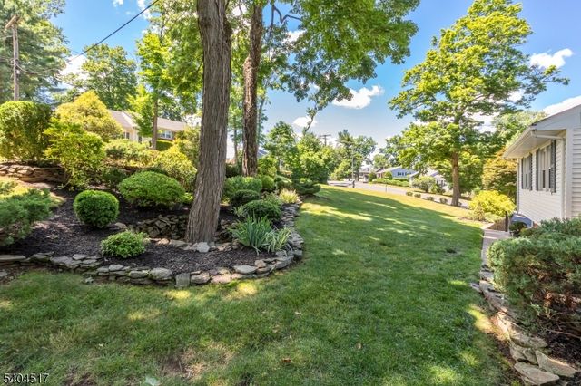 6 Deerfield Rd, New Providence Boro, NJ 07974