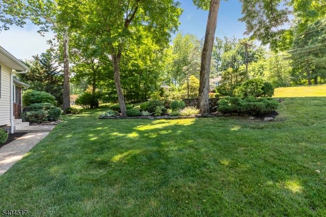 6 Deerfield Rd, New Providence Boro, NJ 07974