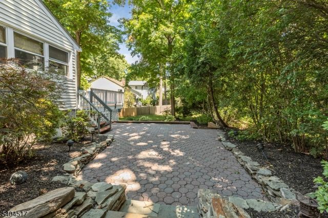 6 Deerfield Rd, New Providence Boro, NJ 07974