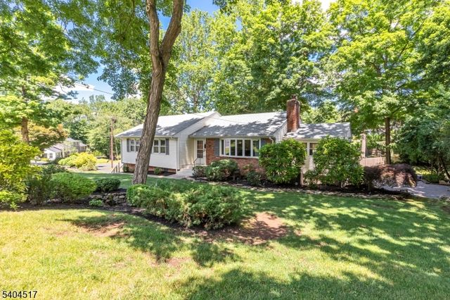 6 Deerfield Rd, New Providence Boro, NJ 07974