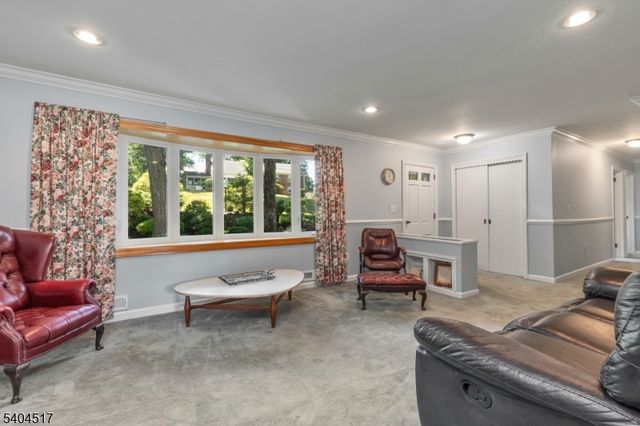 6 Deerfield Rd, New Providence Boro, NJ 07974