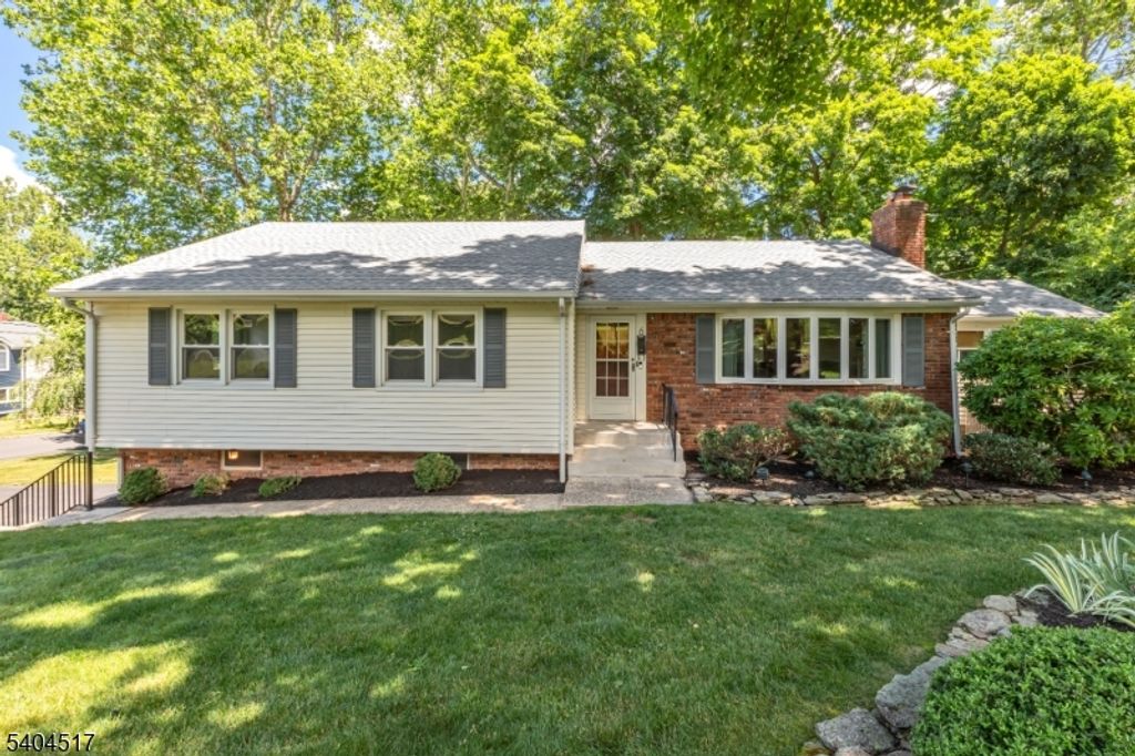 6 Deerfield Rd, New Providence Boro, NJ 07974