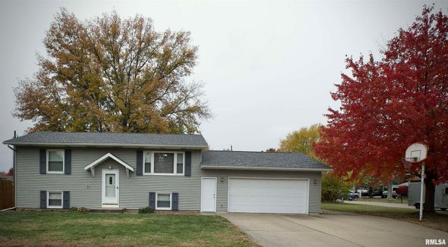 612 N 5TH Place, Eldridge, IA 52748