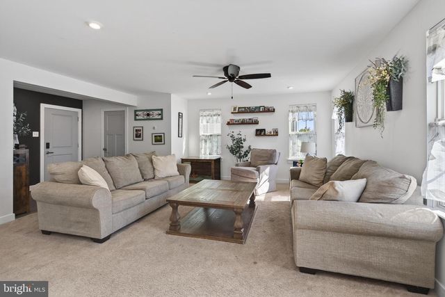138 PIXIE MOSS RD, Pottstown, PA 19464