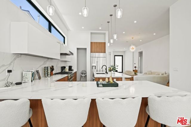 12136 Clarkson Road, Los Angeles, CA 90064