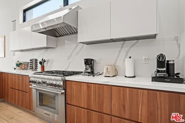 12136 Clarkson Road, Los Angeles, CA 90064