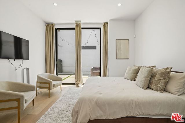 12136 Clarkson Road, Los Angeles, CA 90064