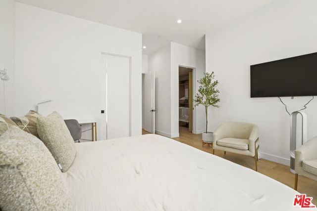 12136 Clarkson Road, Los Angeles, CA 90064