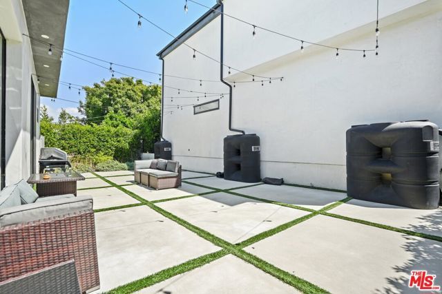 12136 Clarkson Road, Los Angeles, CA 90064