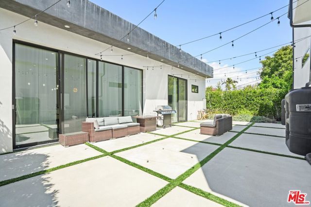 12136 Clarkson Road, Los Angeles, CA 90064