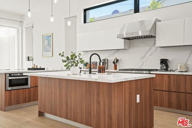 12136 Clarkson Road, Los Angeles, CA 90064