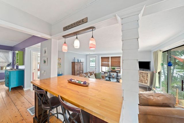62 Alvern Rd, Pembroke, MA 02359