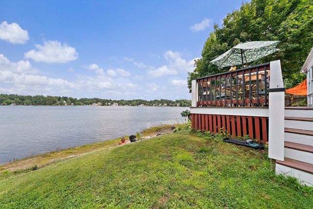 62 Alvern Rd, Pembroke, MA 02359