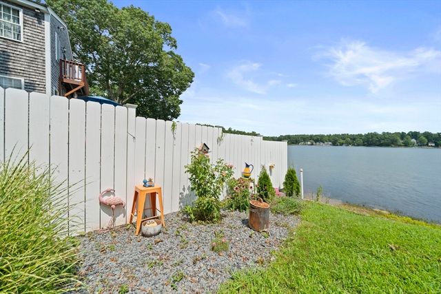 62 Alvern Rd, Pembroke, MA 02359