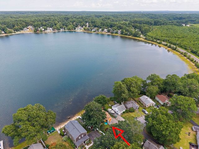 62 Alvern Rd, Pembroke, MA 02359