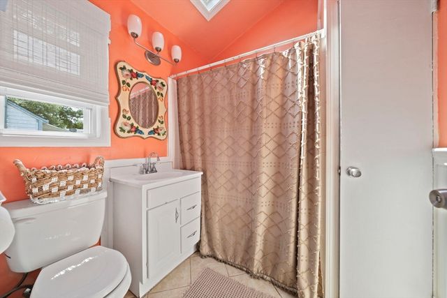 62 Alvern Rd, Pembroke, MA 02359