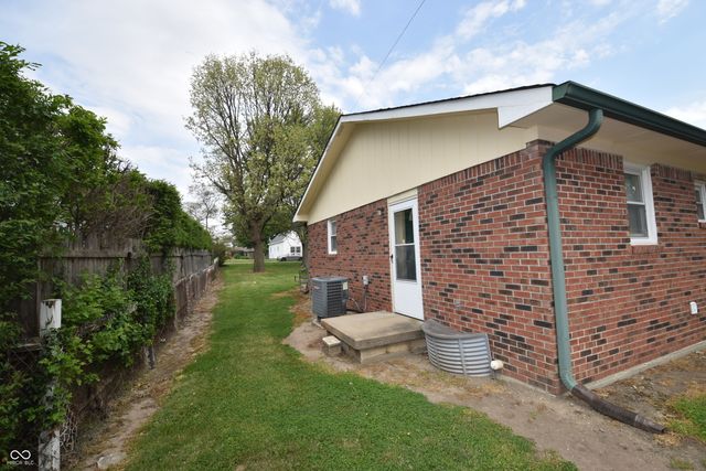 803 W Fifth Street, Greenfield, IN 46140