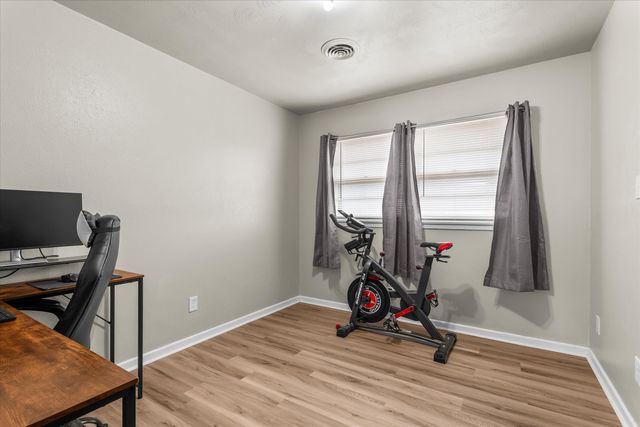 4938 6th Street, Lubbock, TX 79416