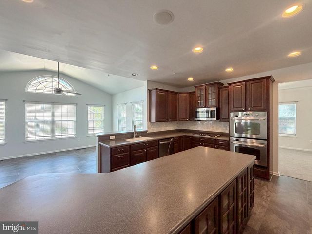 3429 LINDEN GROVE DR, Waldorf, MD 20603