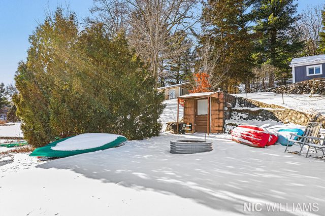 10848 Simpson West Street NE, Greenville, MI 48838