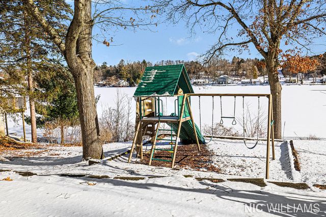 10848 Simpson West Street NE, Greenville, MI 48838