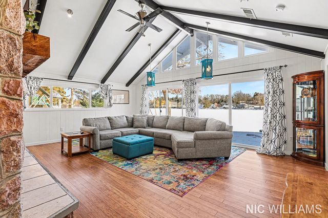 10848 Simpson West Street NE, Greenville, MI 48838