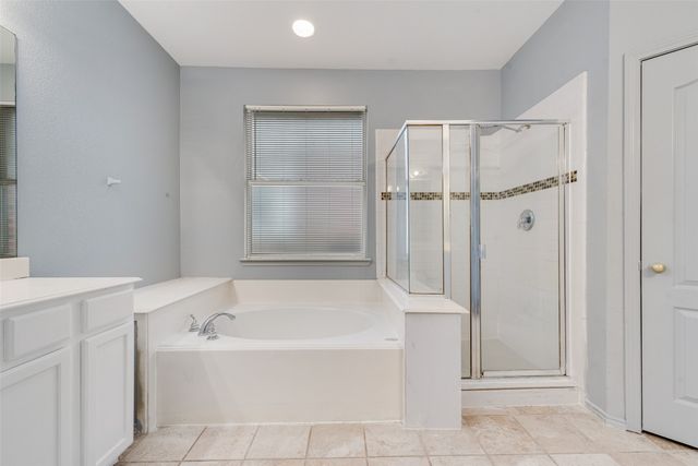 2830 Rochester Court, Grand Prairie, TX 75052