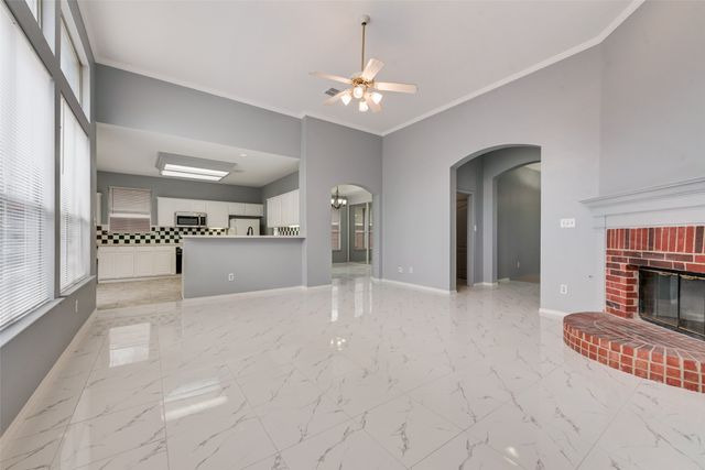 2830 Rochester Court, Grand Prairie, TX 75052