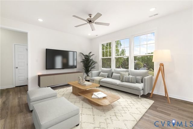 1910 Woodland Trl, Farmville, VA 23901