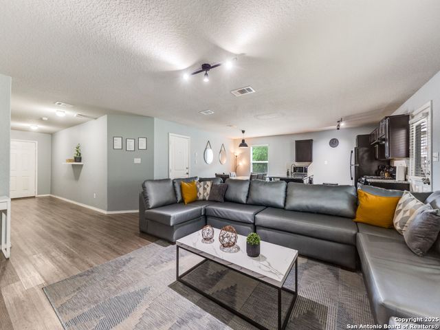 11326 Babcock Bnd, San Antonio, TX 78249