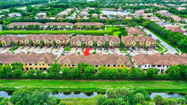 10366 Wellington Parc Drive, Wellington, FL 33449
