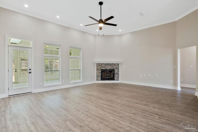 2409 Sweetheart Ln, Pensacola, FL 32526