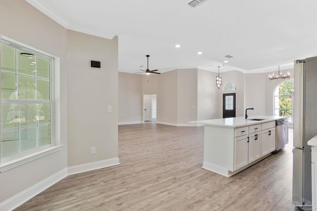 2409 Sweetheart Ln, Pensacola, FL 32526