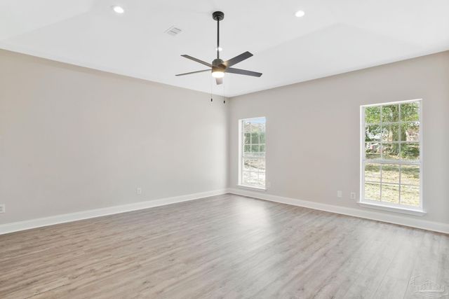 2409 Sweetheart Ln, Pensacola, FL 32526