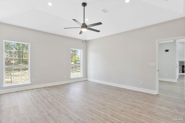 2409 Sweetheart Ln, Pensacola, FL 32526