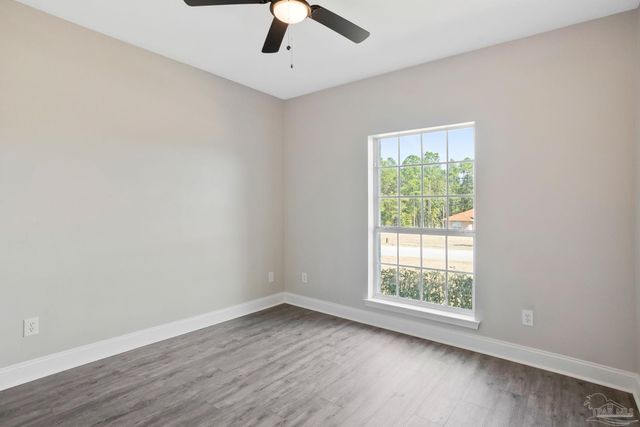 2409 Sweetheart Ln, Pensacola, FL 32526