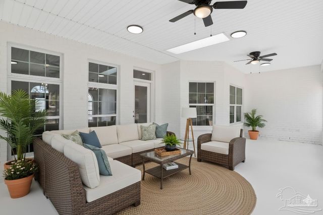 2409 Sweetheart Ln, Pensacola, FL 32526