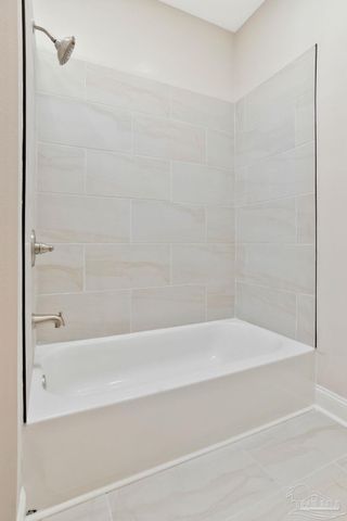 2409 Sweetheart Ln, Pensacola, FL 32526