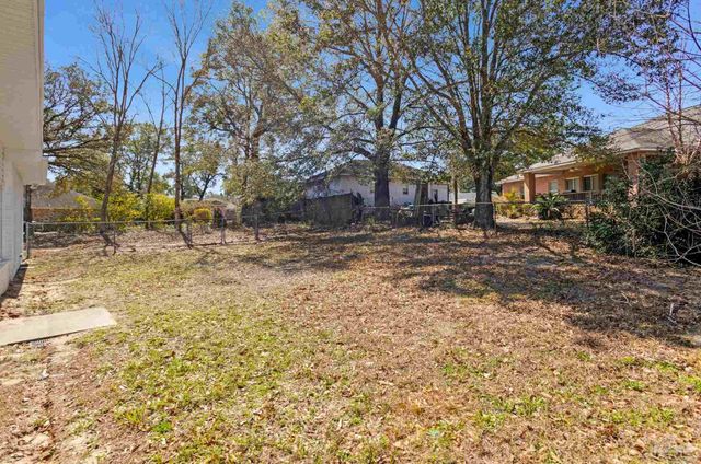 2409 Sweetheart Ln, Pensacola, FL 32526