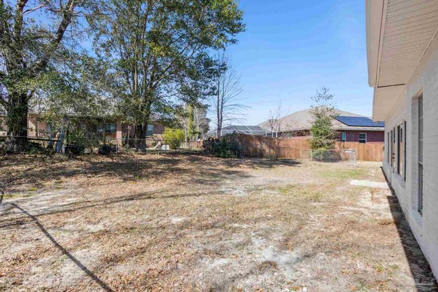 2409 Sweetheart Ln, Pensacola, FL 32526