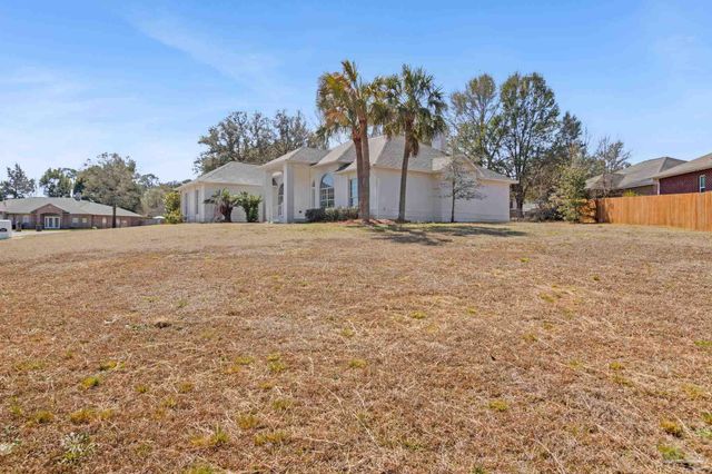 2409 Sweetheart Ln, Pensacola, FL 32526