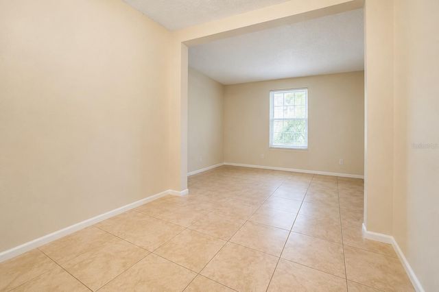 828 SKY LAKE CIRCLE B, Orlando, FL 32809