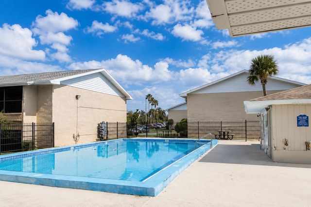 828 SKY LAKE CIRCLE B, Orlando, FL 32809