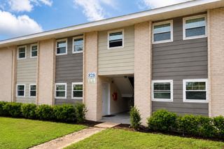 828 SKY LAKE CIRCLE B, Orlando, FL 32809