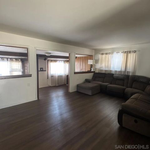 7535 Magnolia Ave, Riverside, CA 92504