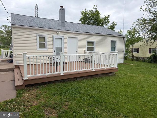 10 W BURTON AVE, New Castle, DE 19720